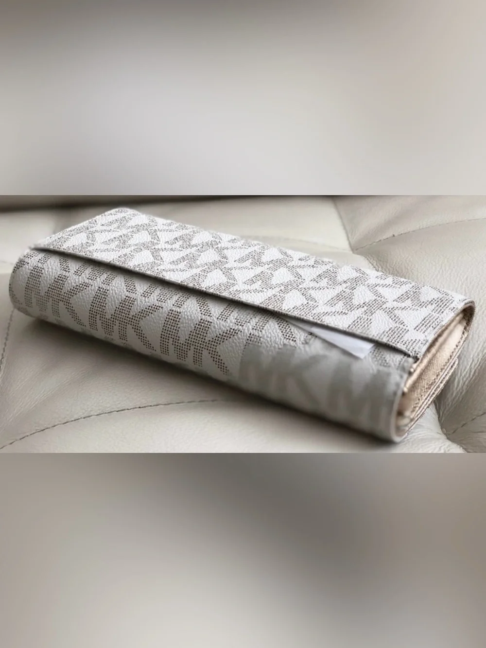 Micheal Kors Callie Carryall Signature Monogram PVC Long Wallet Vanilla/Gold EUC